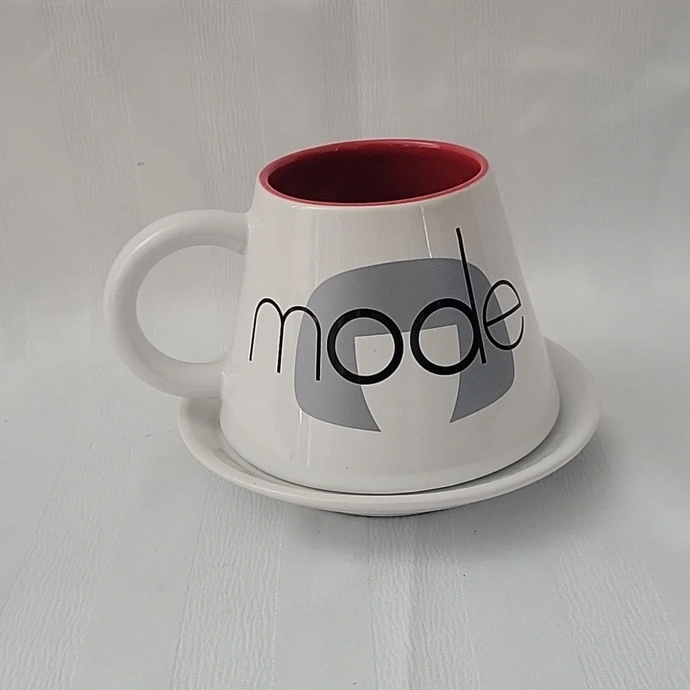 Disney Edna MODE Incredibles 2 It's My Way or the Runway Coffee Cup & Saucer Set